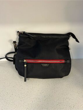 TUTILO Black Crossbody with Red Zip Accent - Sleek Everyday Bag❤️